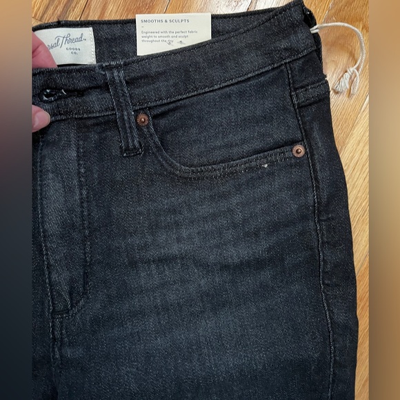 NWT Universal Thread Dark Wash Skinny Jeans - Picture 4 of 6